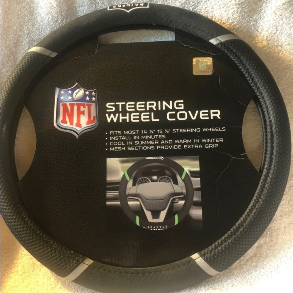 New!! NFL Raiders Steering Wheel Cover
